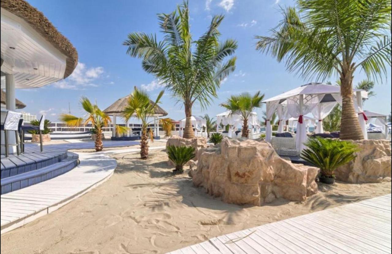 Velier Holiday Apartments Mamaia Exterior photo