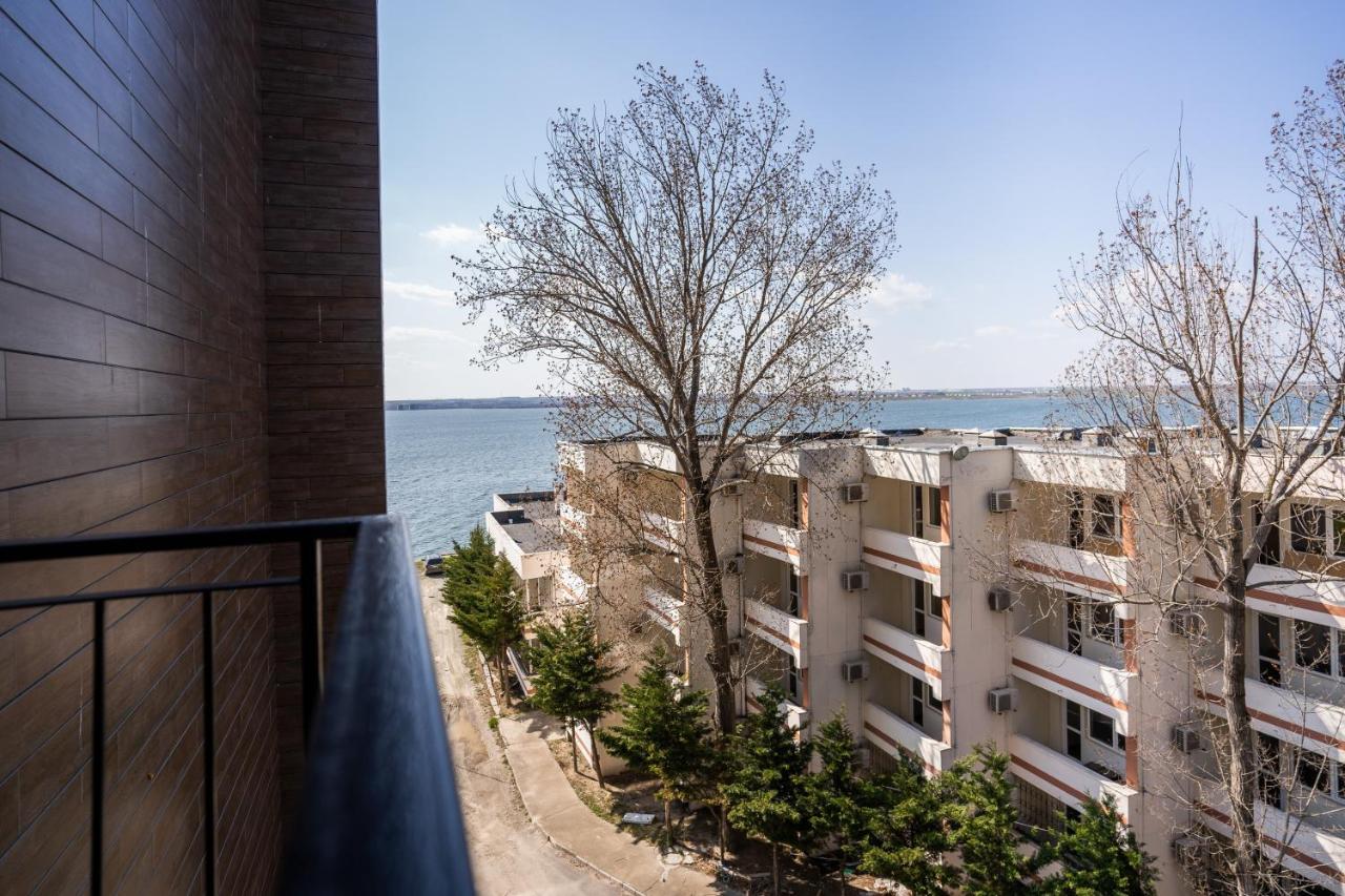Velier Holiday Apartments Mamaia Exterior photo