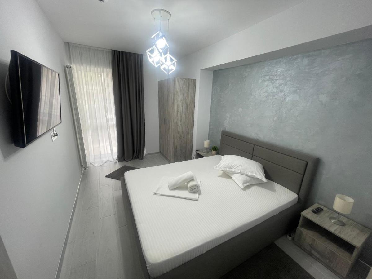 Velier Holiday Apartments Mamaia Exterior photo